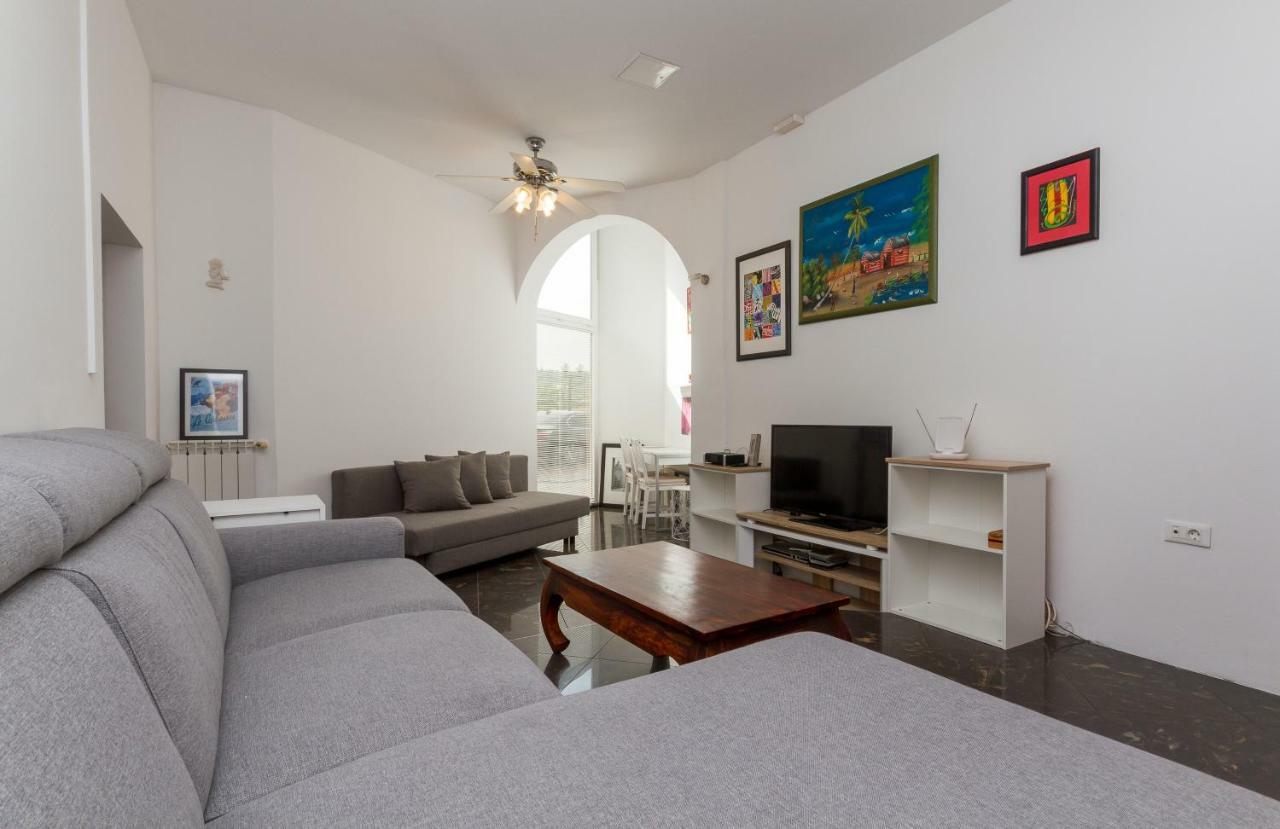 בפורטורוז Philosophy Apartment מראה חיצוני תמונה
