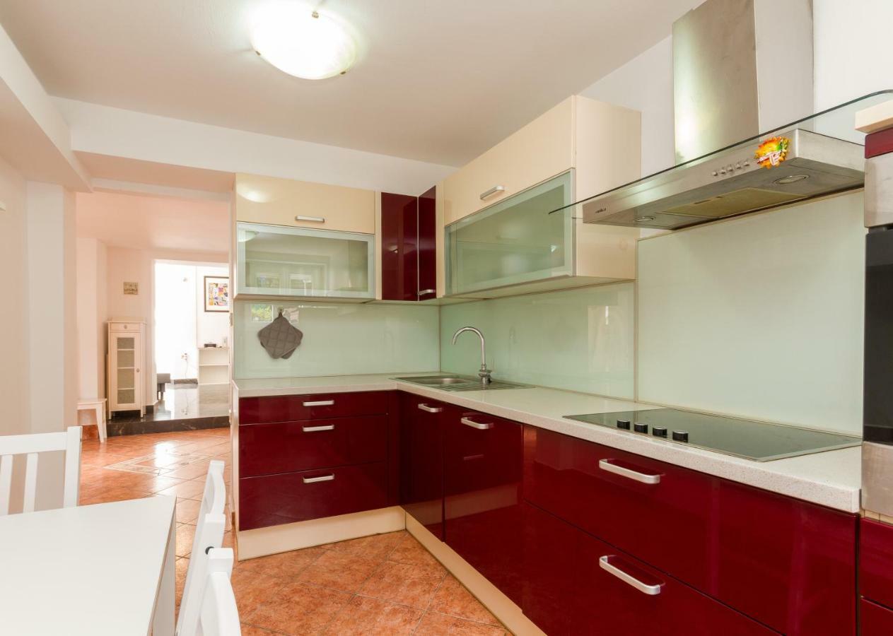 בפורטורוז Philosophy Apartment מראה חיצוני תמונה